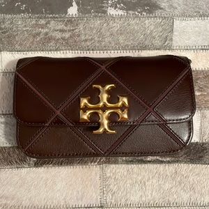 NWT Tory Burch Eleanor Diamond Quilt Phone Crossbody in Cold Brew